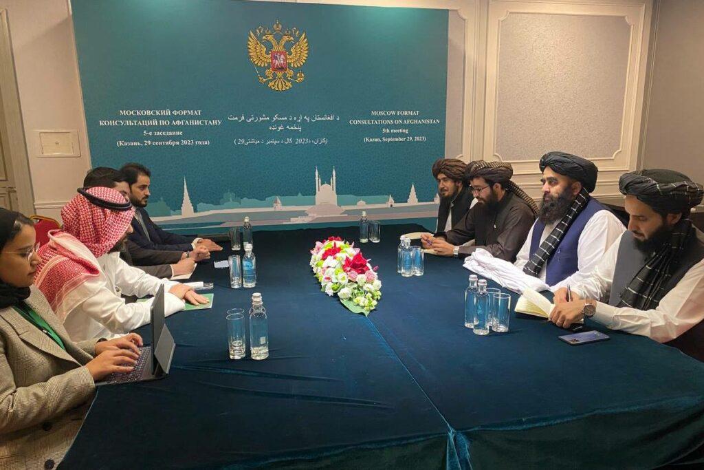 Muttaqi discusses bilateral ties with Saudi, Kyrgyz envoys