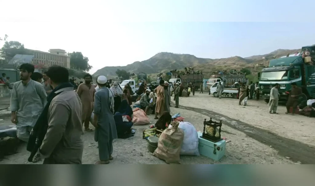 In 2 days, 545 Afghan families return via Torkham crossing