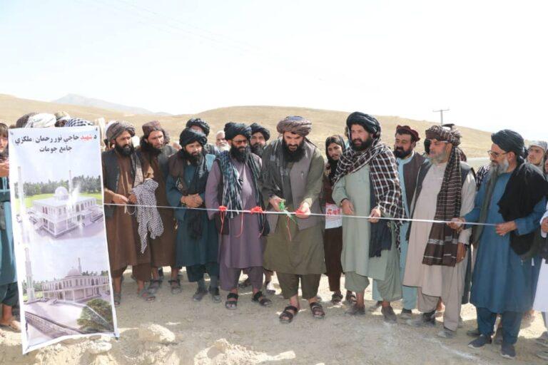 د لوګر محمداغه کې کرنیز کانال جوړ شو او میدان‌وردګو د یوه جومات جوړولو چارې پیل شوې