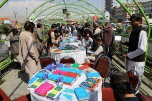 نمایشگاه کتاب‌خوانی در پل‌سوختۀ کابل برگزار شد
