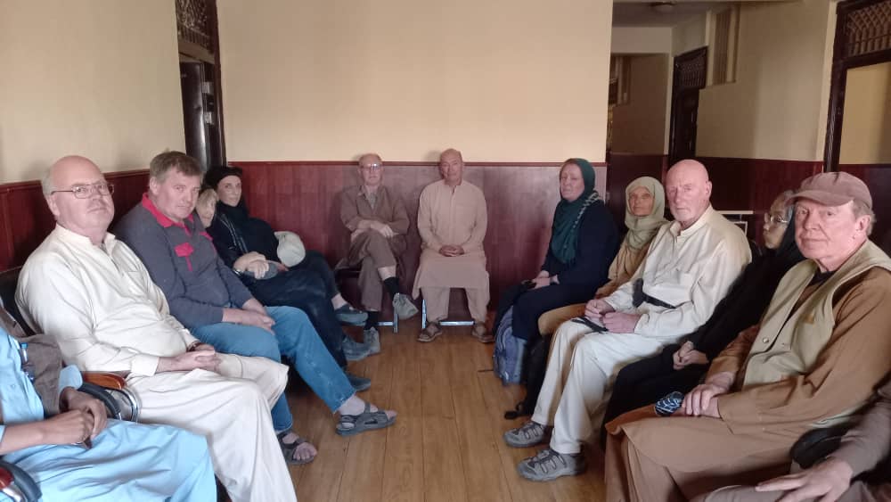 20 foreign tourists visit Ghor historic sites in 2 days
