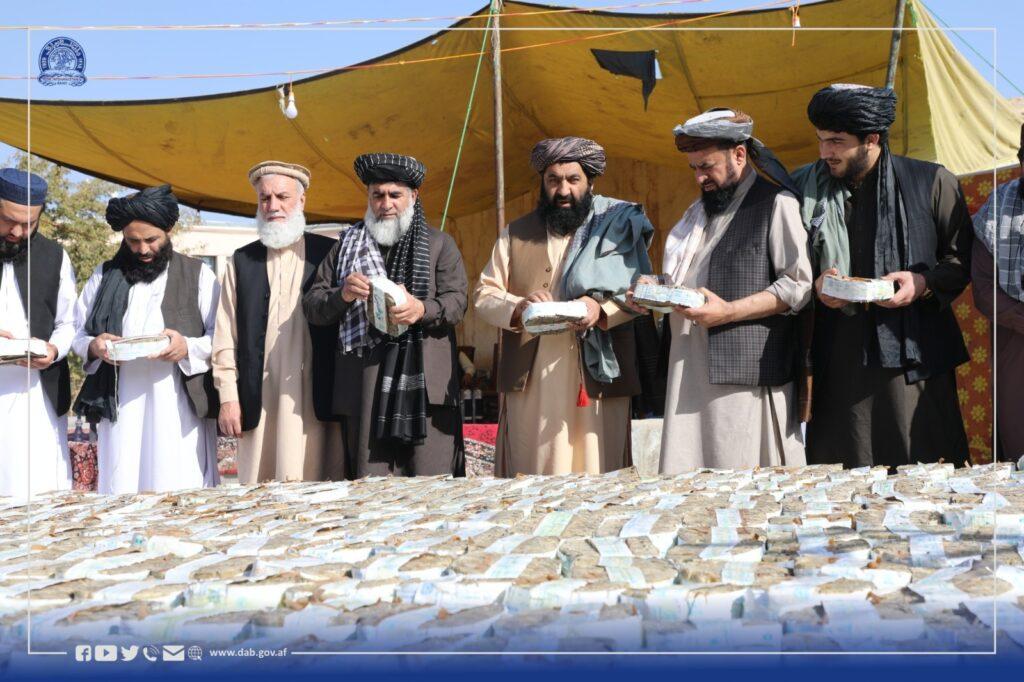 180.4m afs old banknotes set alight in Kandahar