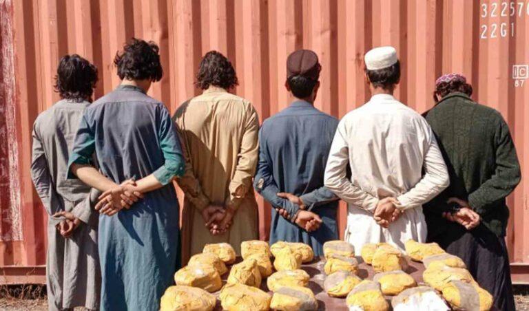 Pakistanis among 6 arrested on drug smuggling charge