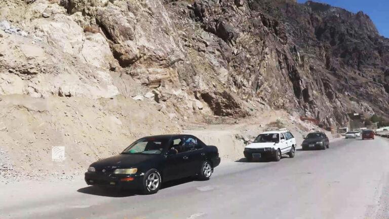 راننده‌گان: برای جلوگیری از رویدادهای لغزش کوه در شاهراه کابل – جلال‌آباد کار اساسی صورت گیرد