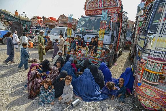 Over 4,000 Afghans return from Pakistan, Iran in past 6-day
