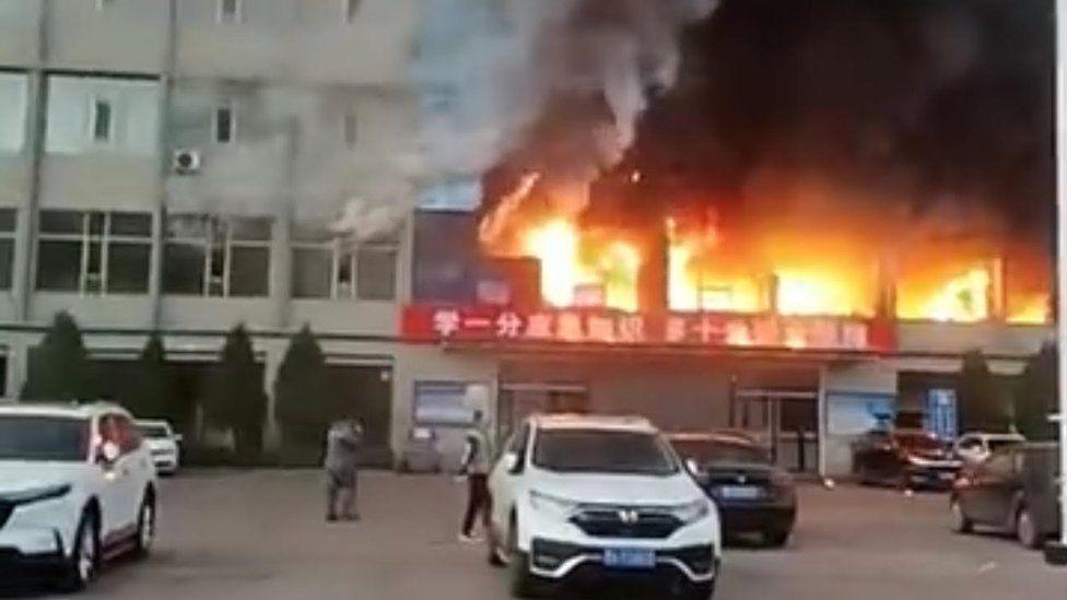 آتش‌سوزی در چین جان ۲۵ تن را گرفت