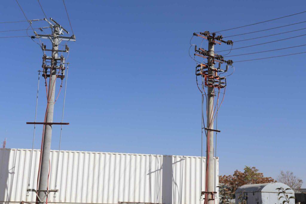 با نصب ۱۸ ترانسفرمر در شهر غزنی پنج هزار خانواده از برق بهره‌مند شدند