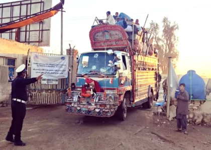 سازمان عفو بین‌الملل بار دیگر از پاکستان خواست که روند اخراج مهاجرین افغان را متوقف کند