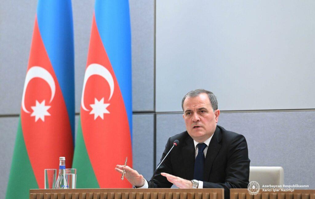 اذربایجان غواړي په افغانستان کې خپل سفارت بېرته پرانیزي
