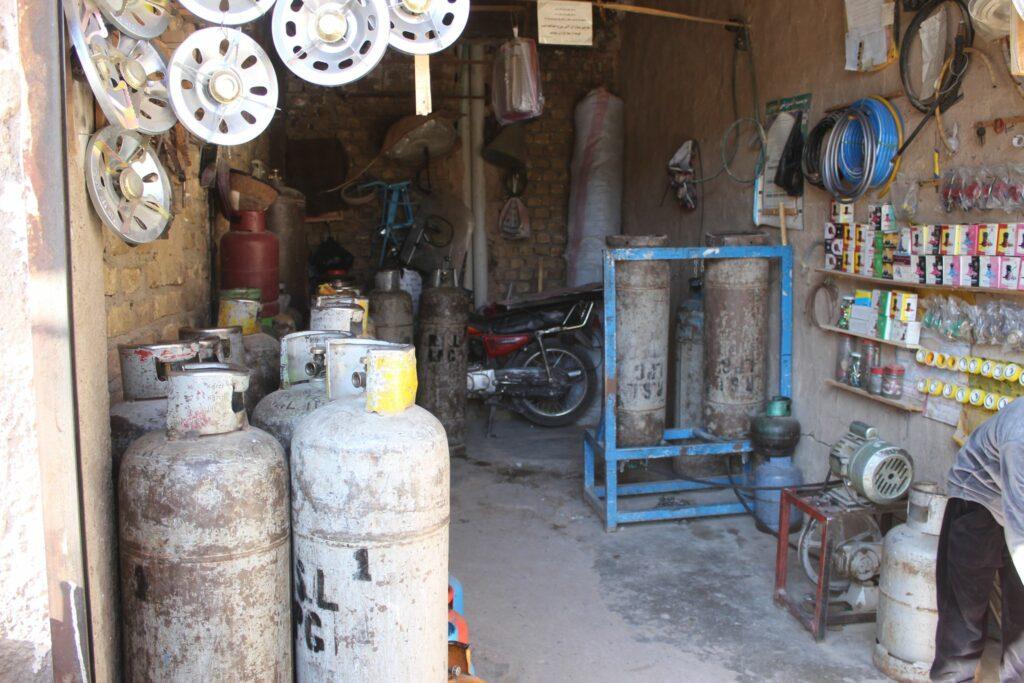 برخی باشنده‌گان هرات از حکومت خواستار کنترول بهای مواد سوختی در ایام زمستان شدند