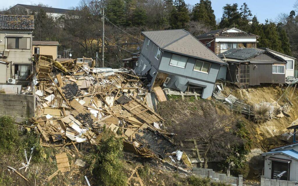 Death toll from earthquake in Japan rises to 30