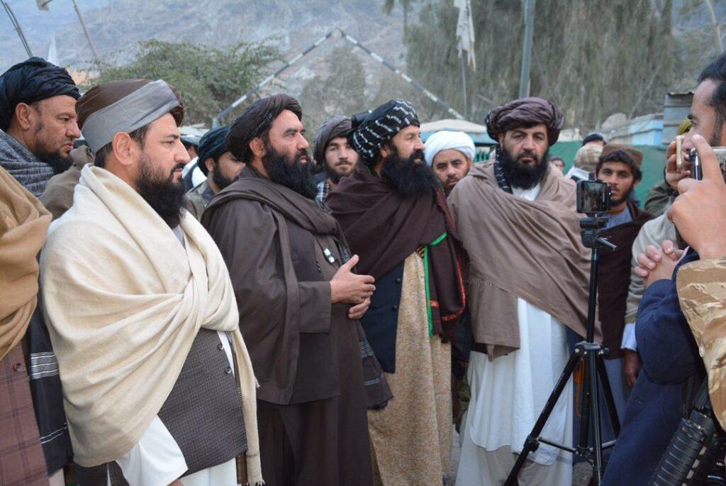 مولوي نوري: افغانستان له پاکستان سره رسمي پوله نه لري