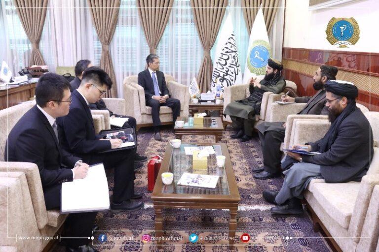 قلندر عباد با سفیر چین در مورد احیای شفاخانۀ جمهوریت و ارتقای ظرفیت داکتران افغان گفتگو کرد