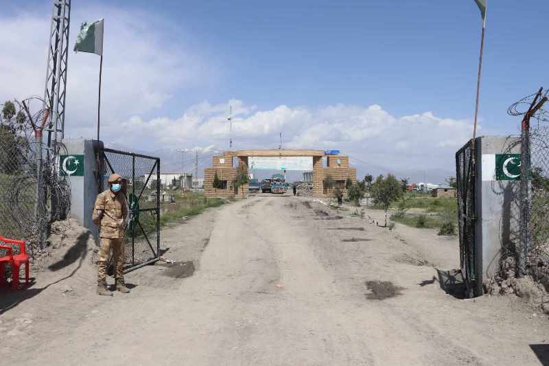 Pakistan keeps Kharlachi crossing closed for public movement