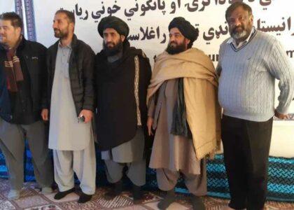 Uruzgan residents to obtain loan for own businesses