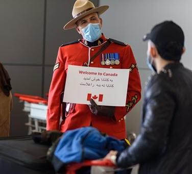 ۲۷۳ پناه‌جوی دیگر افغان به کانادا منتقل شدند