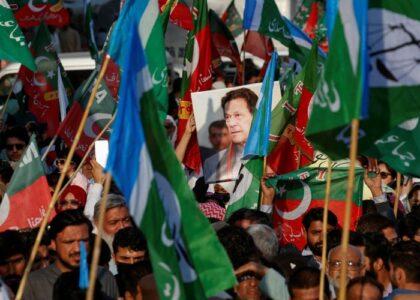 تأخیر در اعلام نتایج انتخابات پاکستان؛ حزب تحریک انصاف هشدار اعتراضات مسالمت‌آ‌میز را داد