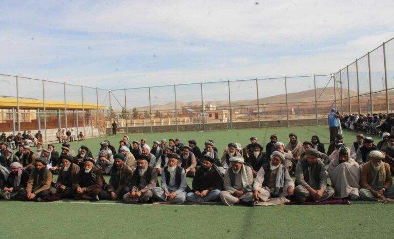 سرپل کې د درېیو کورنیو ترمنځ ۴۰ کلنه دښمني پای ته ورسېده