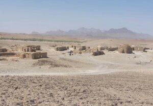 برخی باشنده‌گان فراه‌رود از عدم دسترسی به خدمات مخابراتی شاکی‌اند