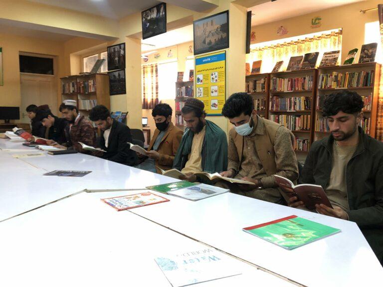 کونړ کې عامه کتابتونونو ته د مطالعې په موخه د ځوانانو ورتګ ډېر شوی