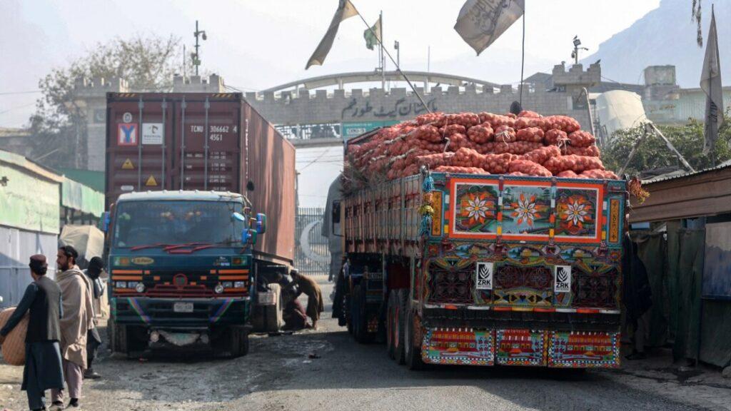   «صادرات افغانستان در سال گذشته نسبت به سال ماقبل ۶ درصد کاهش داشته‌است»