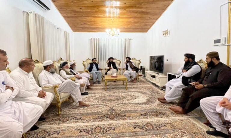 Visiting government delegation meets Afghan businessmen in Chabahar