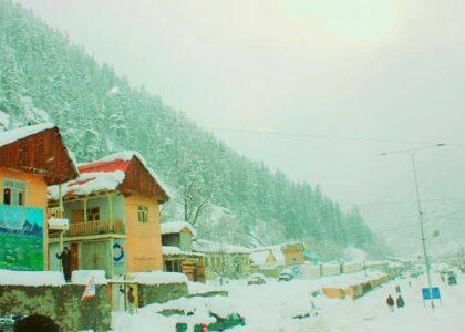 Kunar-Nuristan highway shut by heavy snowfall