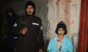 هرات کې د خپل پلار له خوا بندي شوې یوه ماشومه خوشې شوه