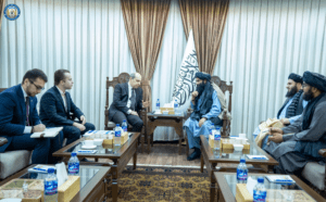 حقانی با سفیر روسیه در مورد توسعۀ روابط دوجانبه گفتگو کرده‌است