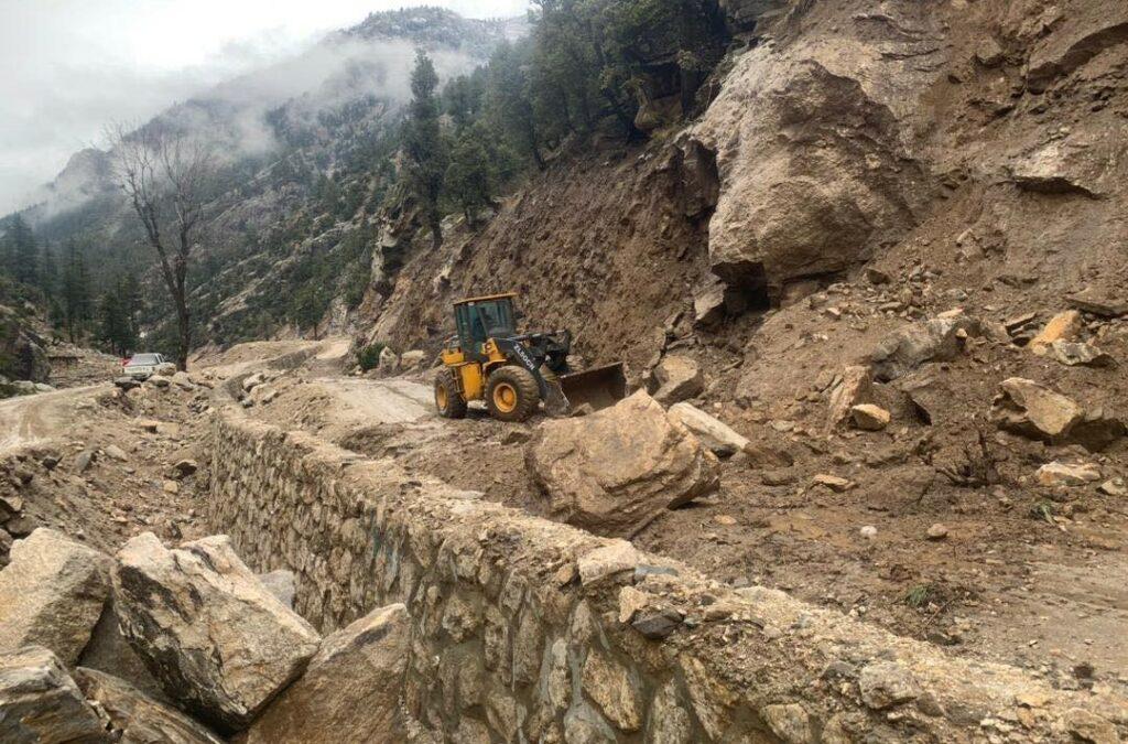 Kunar-Nuristan highway reopens for traffic after floods