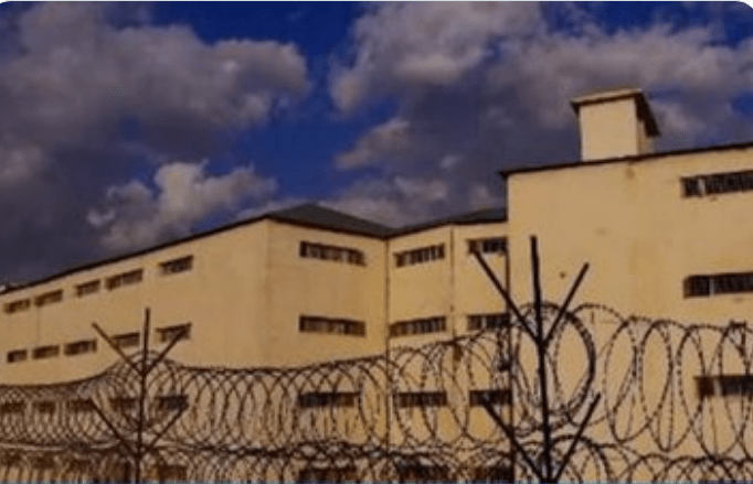 Over 400 prisoners freed from Pul-i-Charkhi jail