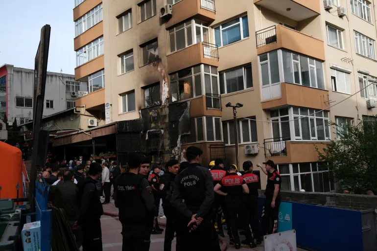 به اثر آتش‎‌سوزی در استانبول ترکیه ۲۹ تن جان باخته و سه تن دیگر زخم برداشته‌اند