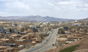 غور کې د موټر چپه کېدو پېښه کې یو ماشوم مړ او درې کسان ټپیان شوي