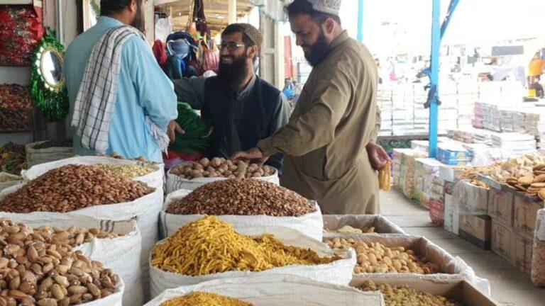 فراه کې د تېر اختر په پرتله سږ کال وچه مېوه ارزانه شوې