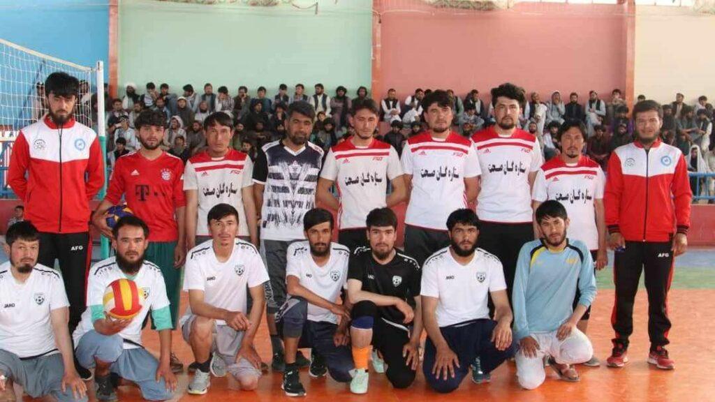 مسابقات والیبال «جام ادارات دولتی» در دایکندی با قهرمانی تیم ستاره‌گان صحت پایان یافت