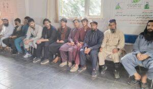 15 Afghans freed from Pakistani jail return home
