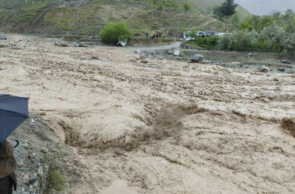 د فیض‌اباد – تخار لویه لار د ترافیکو پر مخ وتړل شوه