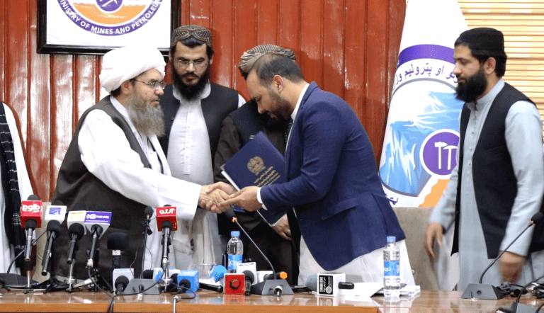 معادن یاقوت جگدلک کابل و باریت هرات به قرارداد داده شد
