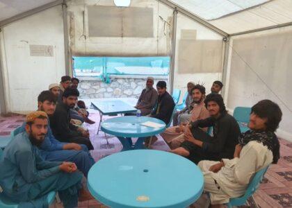 ۱۵ مهاجر افغان از زندان‌های پاکستان آزاد شدند