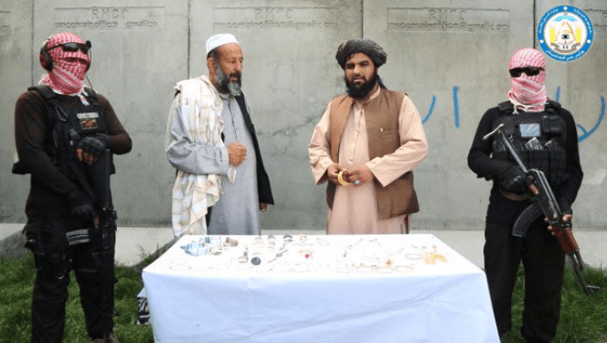 د کابل امنیه قومانداني: نښته کې د وژل شوو کسانو له خوا غلا شوي سره زر بېرته خپل خاوند ته وسپارل شول