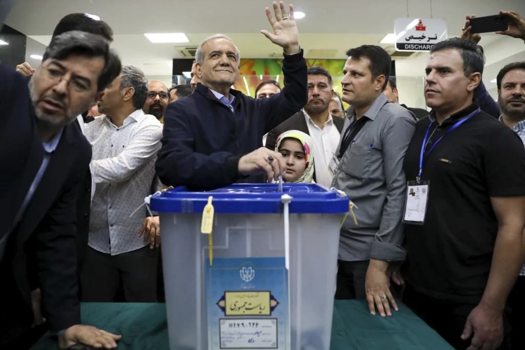 نتایج ابتدایی انتخابات ایران؛ مسعود پزشکیان از سعید جلیلی پیشی گرفت
