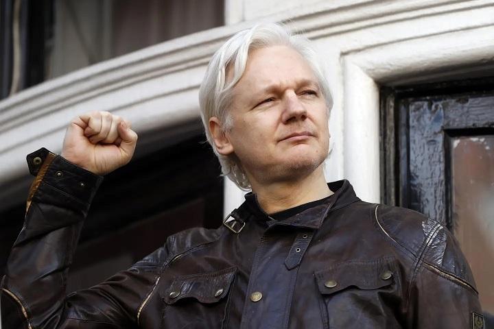 Wikileaks founder walks out of British prison