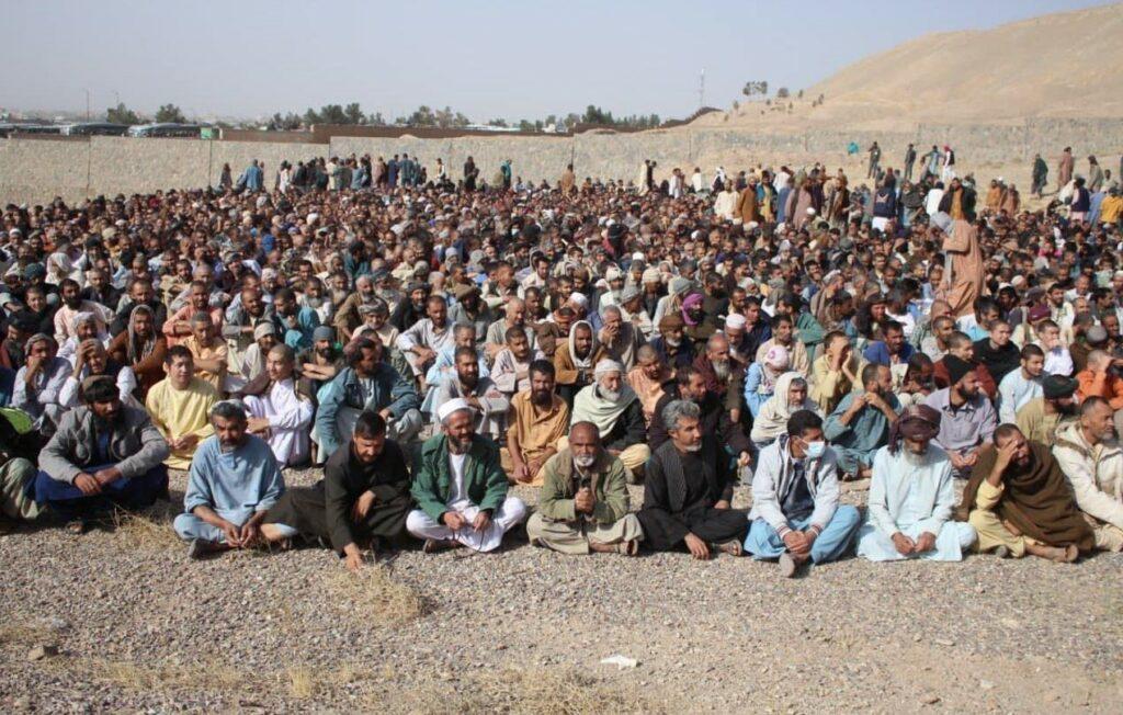 صدها فرد معتاد به مواد مخدر در هرات پس از ۱۶ماه درمان صحت‌یاب و به خانواده‌های‌شان تسلیم داده شدند