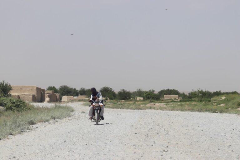 د کندهار د پنجوایي یو شمېر اوسېدونکي: حکومت دې ښوونځي او روغتیايي مرکزونه راته جوړ کړي