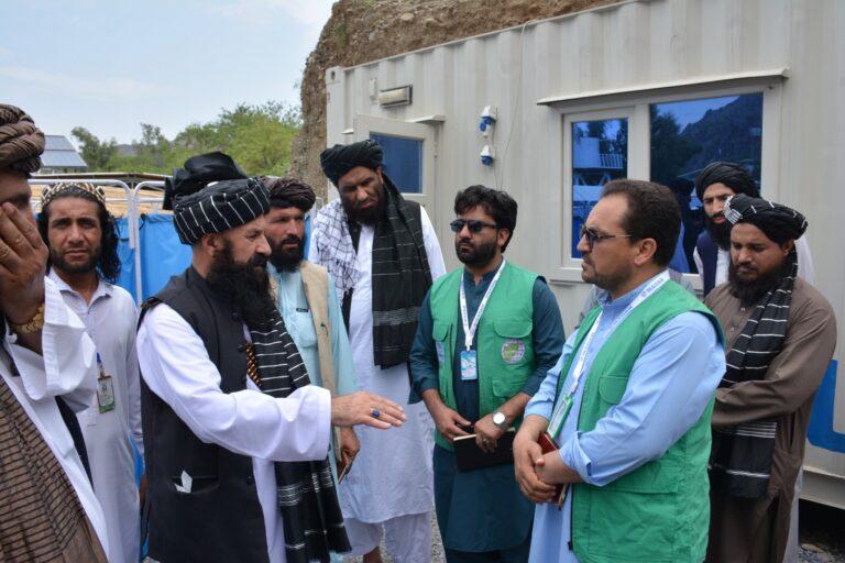 د کډوالو چارو وزارت: د توپان له امله تورخم کې د عمري کمپ زیانمنې شوې برخې بېرته جوړېږي