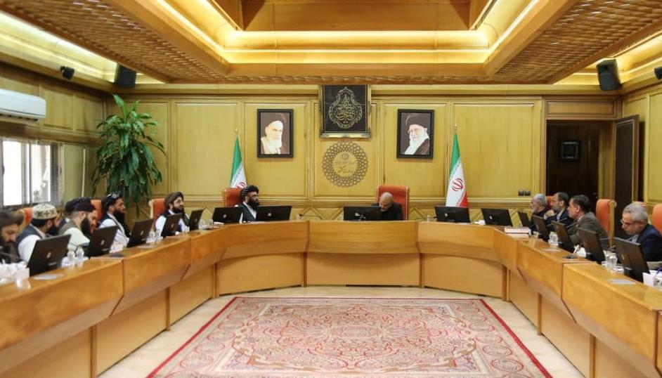 Afghan, Iranian officials talk refugees’ issues, security