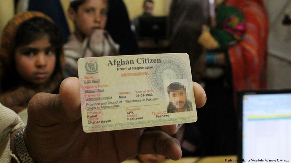 پاکستان اقامت مهاجرین افغان را تا یک سال دیگر تمدید کرد