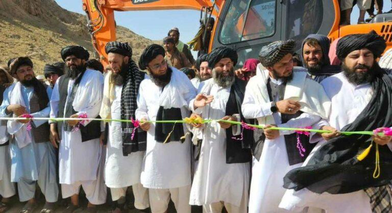 کار ساخت یک چک‌دیم در ولسوالی تخته‌پل قندهار آغاز شد