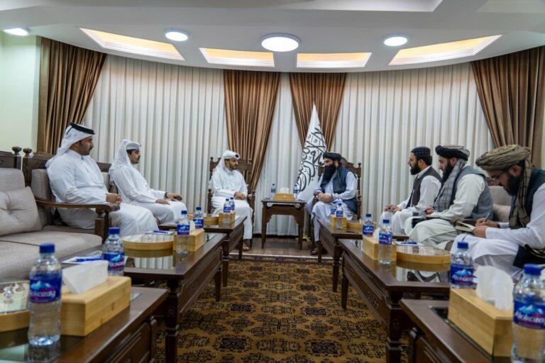 سراج‌الدین حقاني او د قطر نوی شارژدافیر د اړیکو پر پراختیا غږېدلي