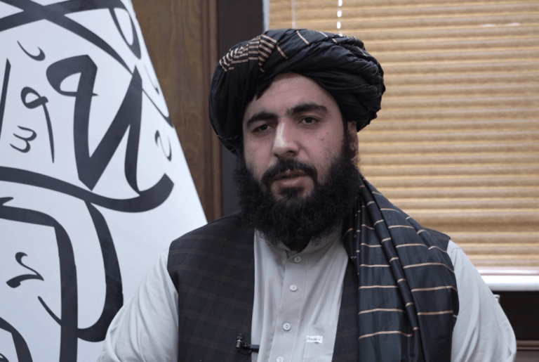 فطرت: پاکستان دې د افغان کډوالو له نیولو او ځورولو لاس واخلي